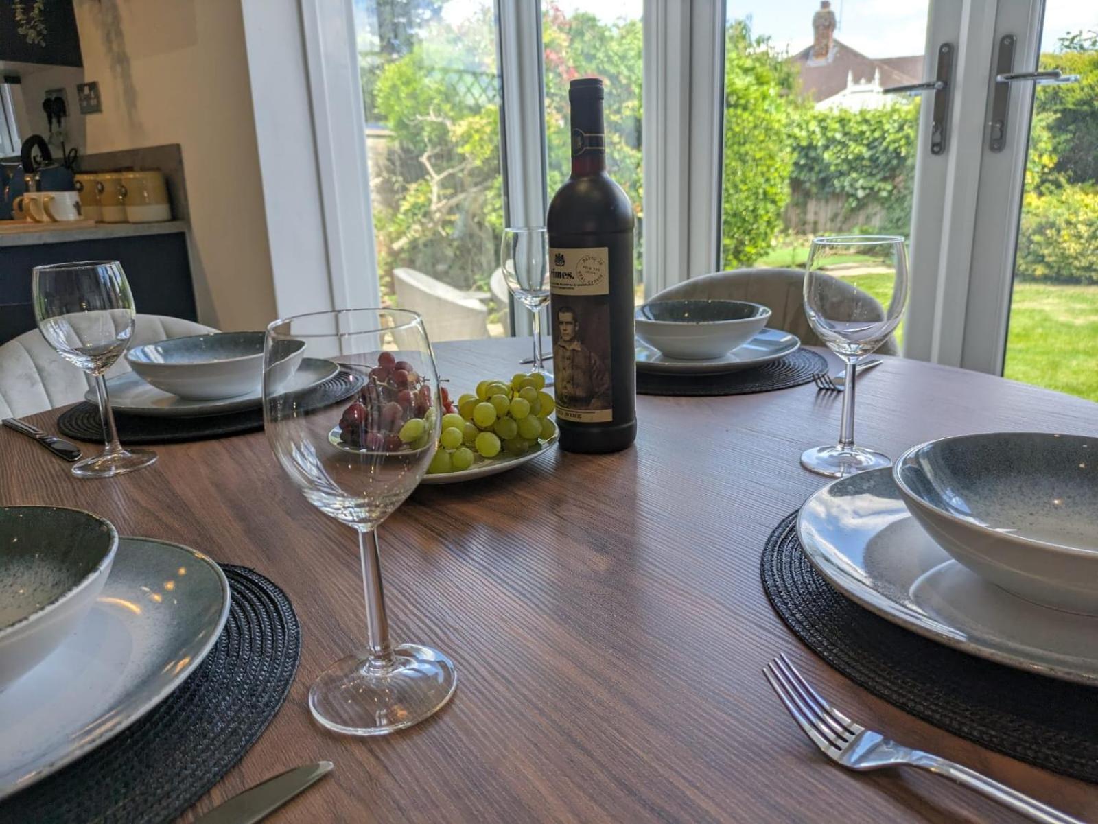 Cozy - Close To London Villa